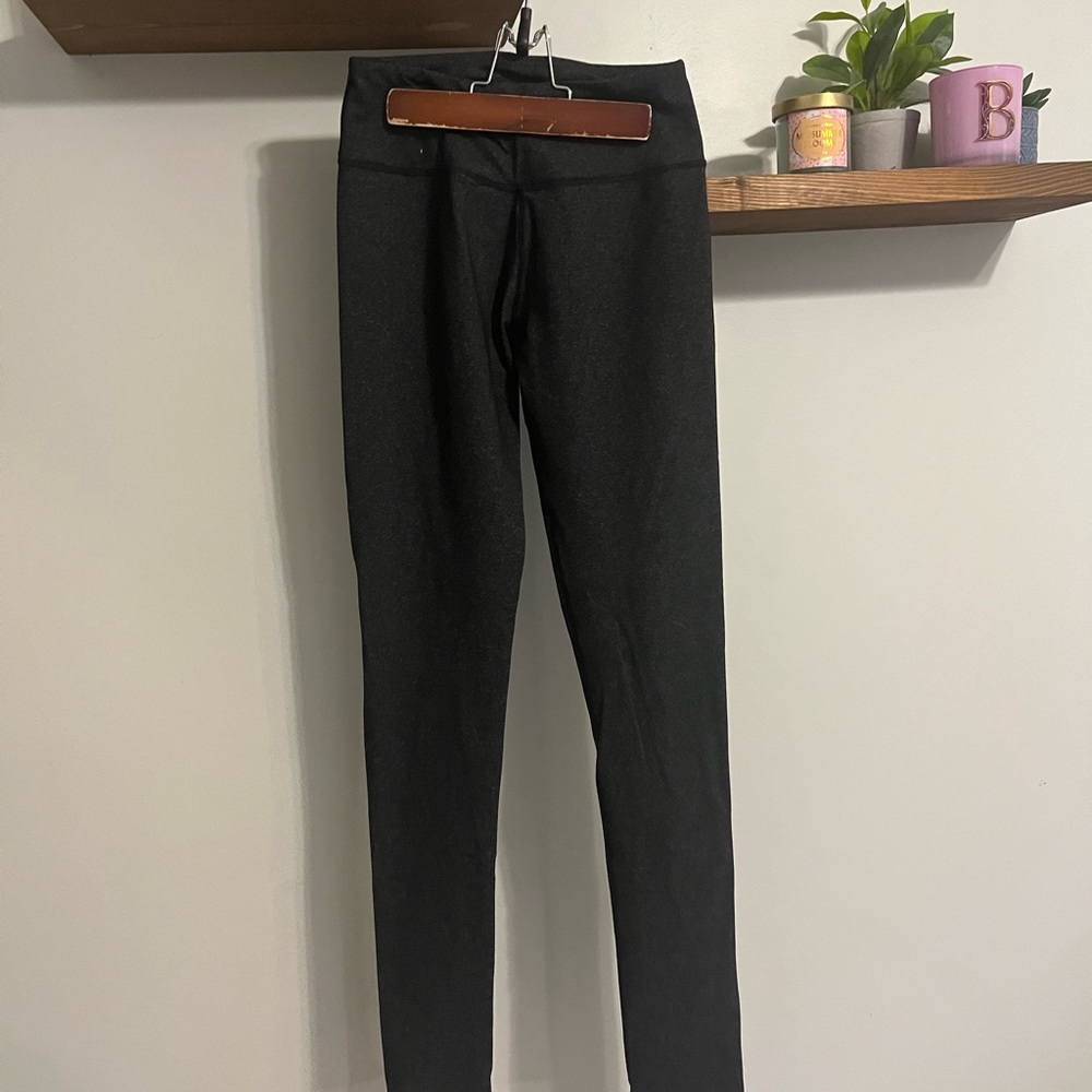 lulu dark grey/black leggings